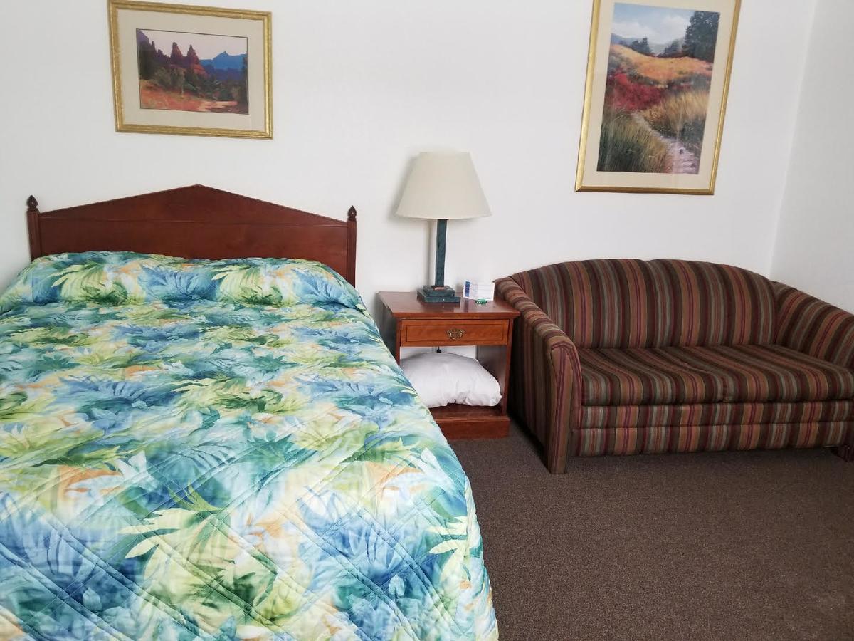 Howard'S Motel Glendo Exterior photo